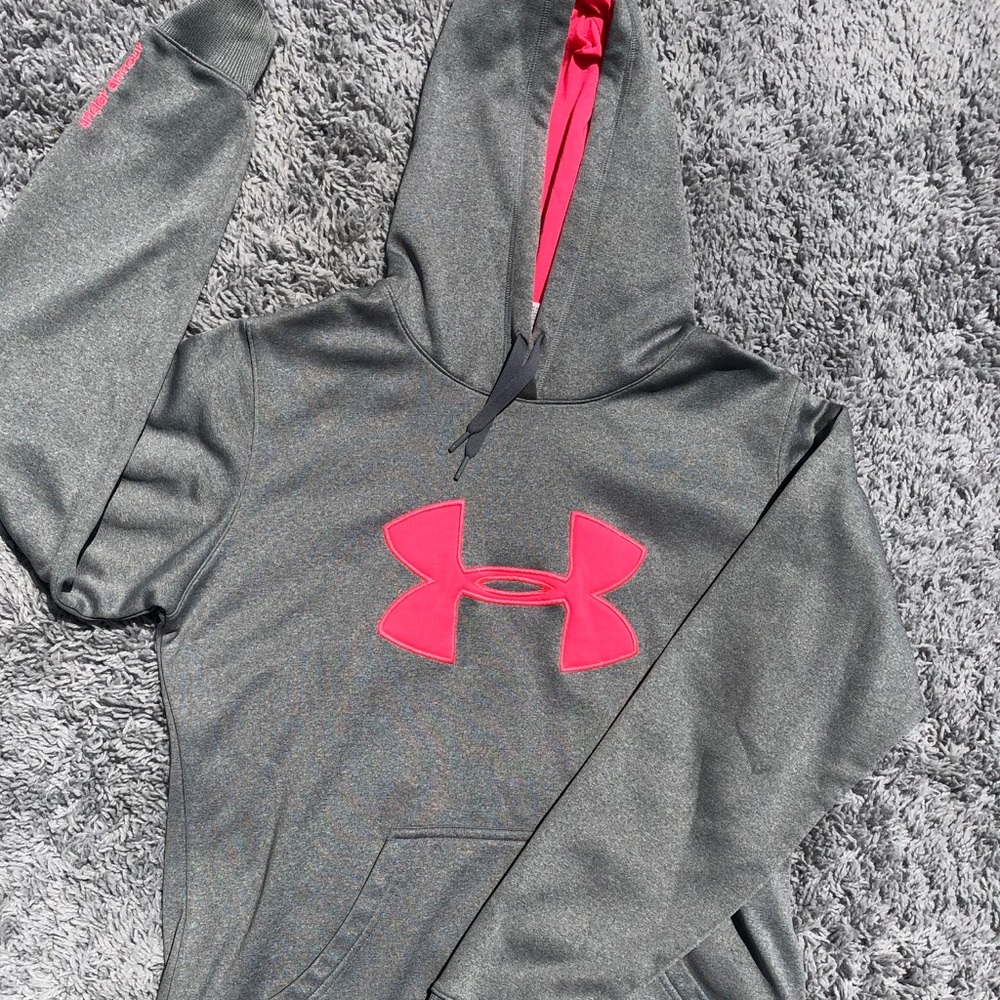 Under Armour pull over sweater
